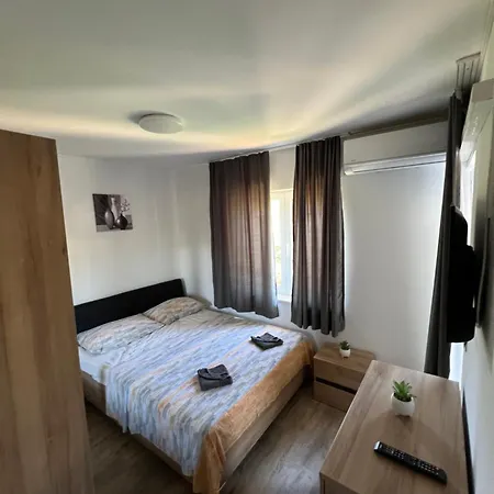 Casa de hóspedes Nika Neum