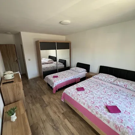 Nika Casa de hóspedes Neum