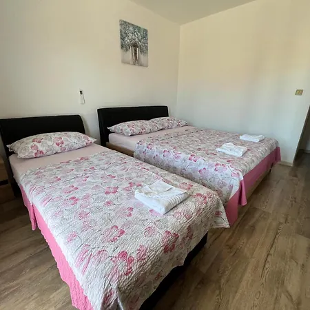 Nika Casa de hóspedes 3*